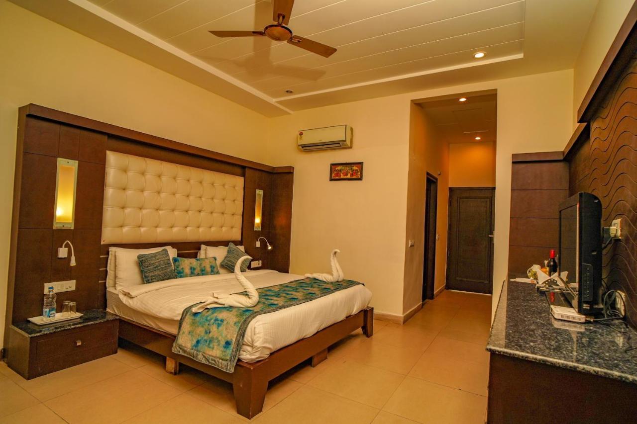 Excel Hotels And Resorts Bhimtal Exterior photo